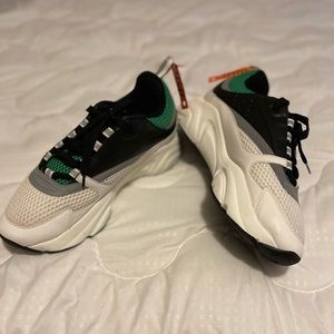 Men’s B22 Dior Sneakers